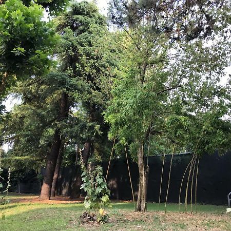 Tra S.Orsola E Fiera Apartman Bologna Kültér fotó