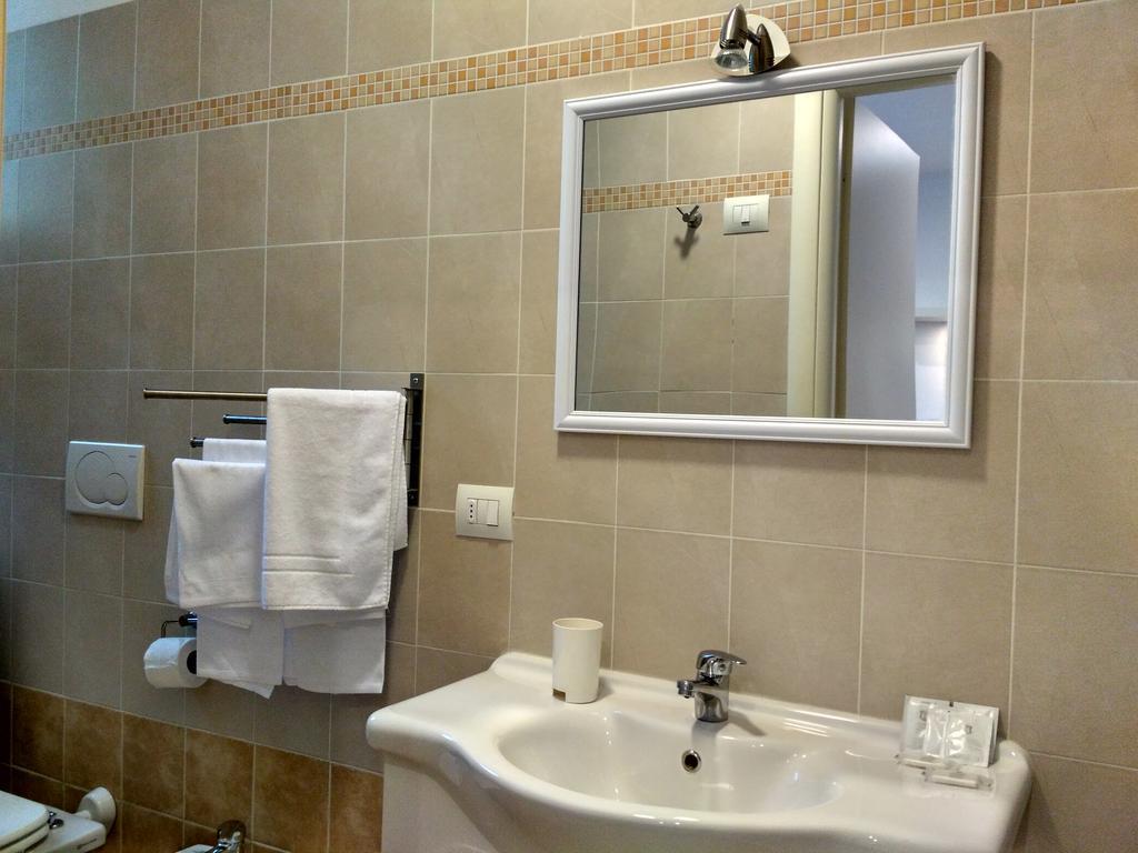 Tra S.Orsola E Fiera Apartman Bologna Kültér fotó